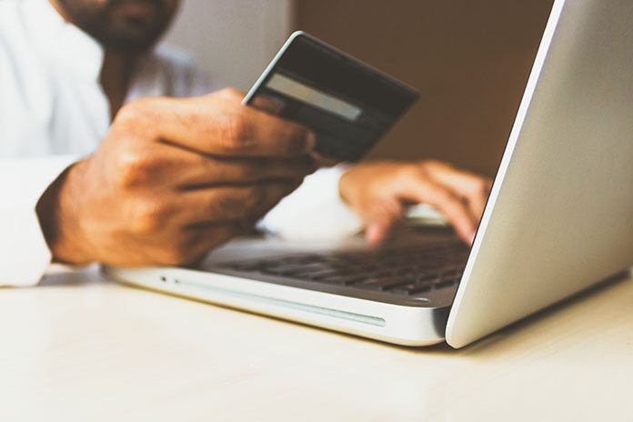 Pięć zalet nowoczesnych systemów płatności online