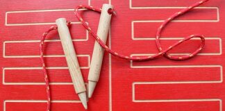 Czy nauczyciel wspomagający musi prowadzić rewalidację?