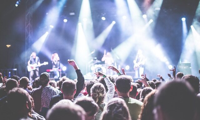 Jakie są etapy badań marketingowych?