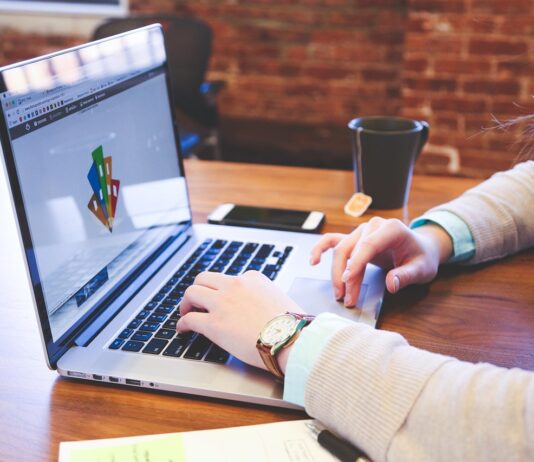 Jak szybko i bezpiecznie kupić gotową spółkę z o.o. na start biznesu